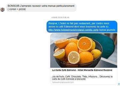 Un hôtel répond aux commentaires d'un client sur Facebook