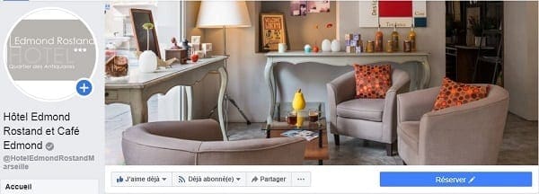 Un bouton de réservation sur la page Facebook d'un hôtel