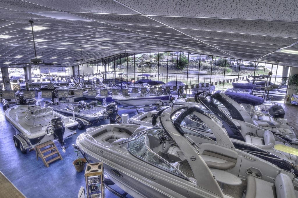 Création de site internet de concession de bateaux 2 Des photos et vidéos pour votre site internet de concession de bateau